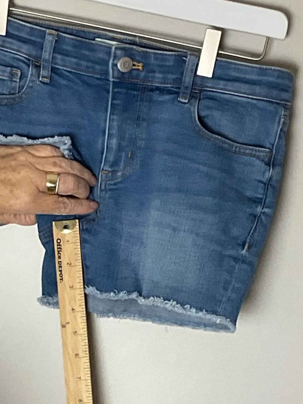 Vineyard Vines Women's Blue Denim Frayed Hem Shorts Size 25 - Picture 4 of 7